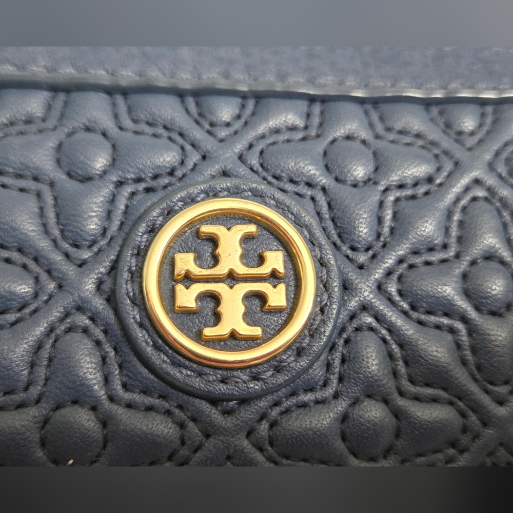EUC Tory Burch Bryant Satchel Quilted Leather Bag in Navy - Picture 7 of 12